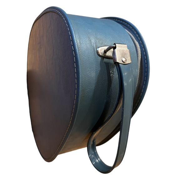 Vintage Suitcase Oval Train Case Carry On Bag Blue Mid-Century Egg Shape 1960's - Picture 12 of 14